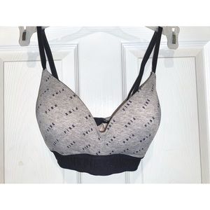 PINK Wireless Everywhere Bra 32D